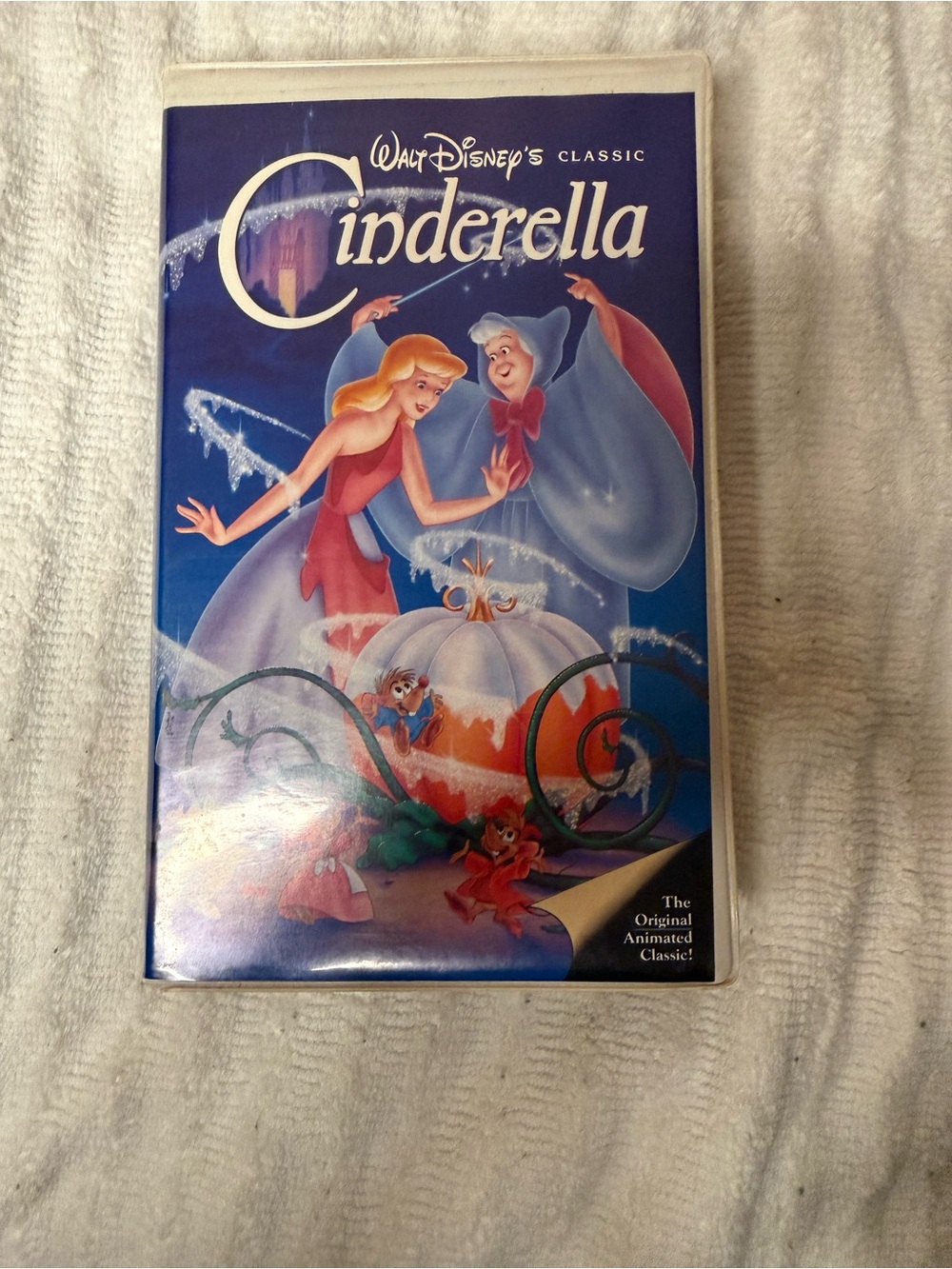 Disney Cinderella VHS Walt Disney Classic Clamshell Vintage Movie Tape 1995 - Picture 1 of 4